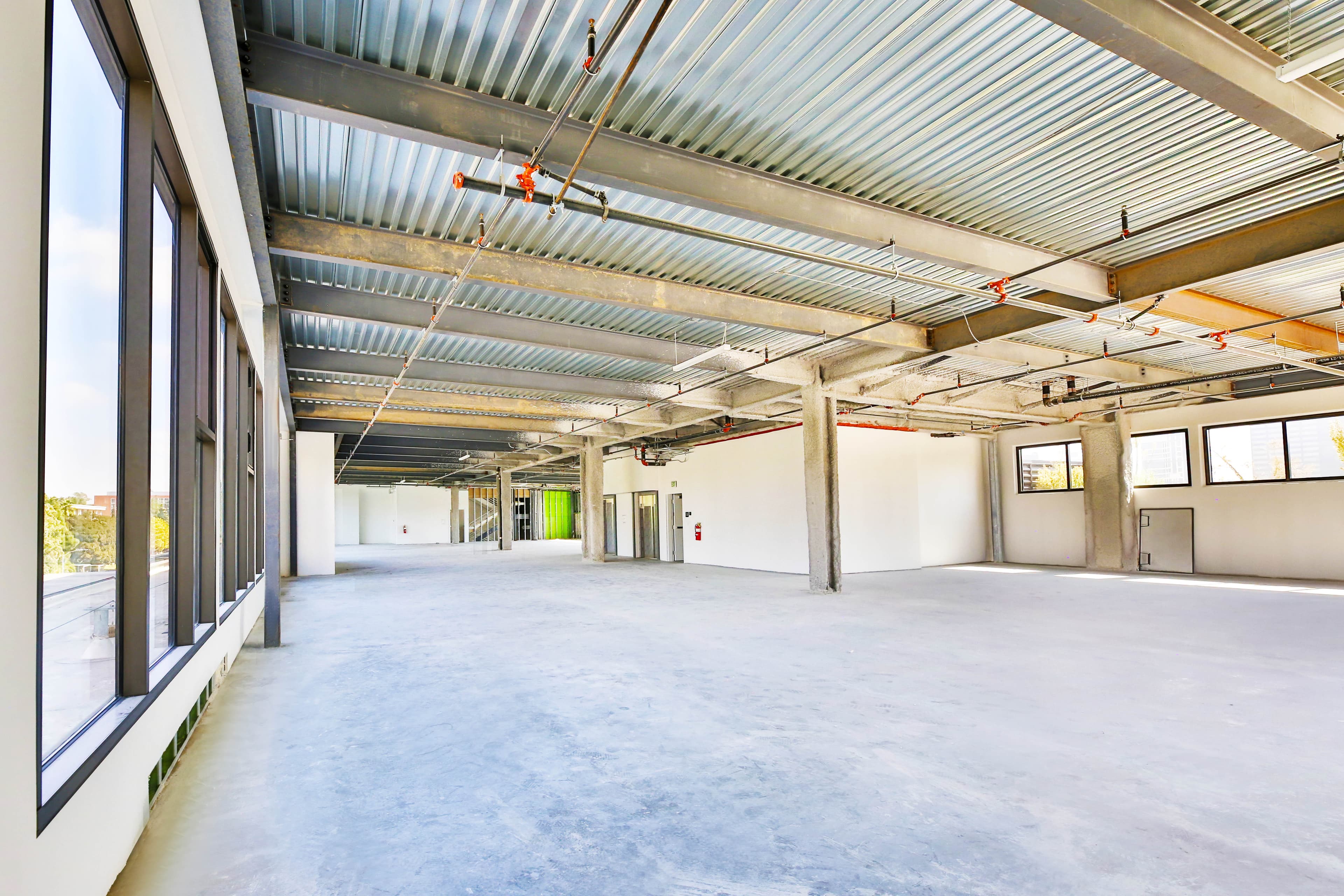 900 Gayley - Image 17