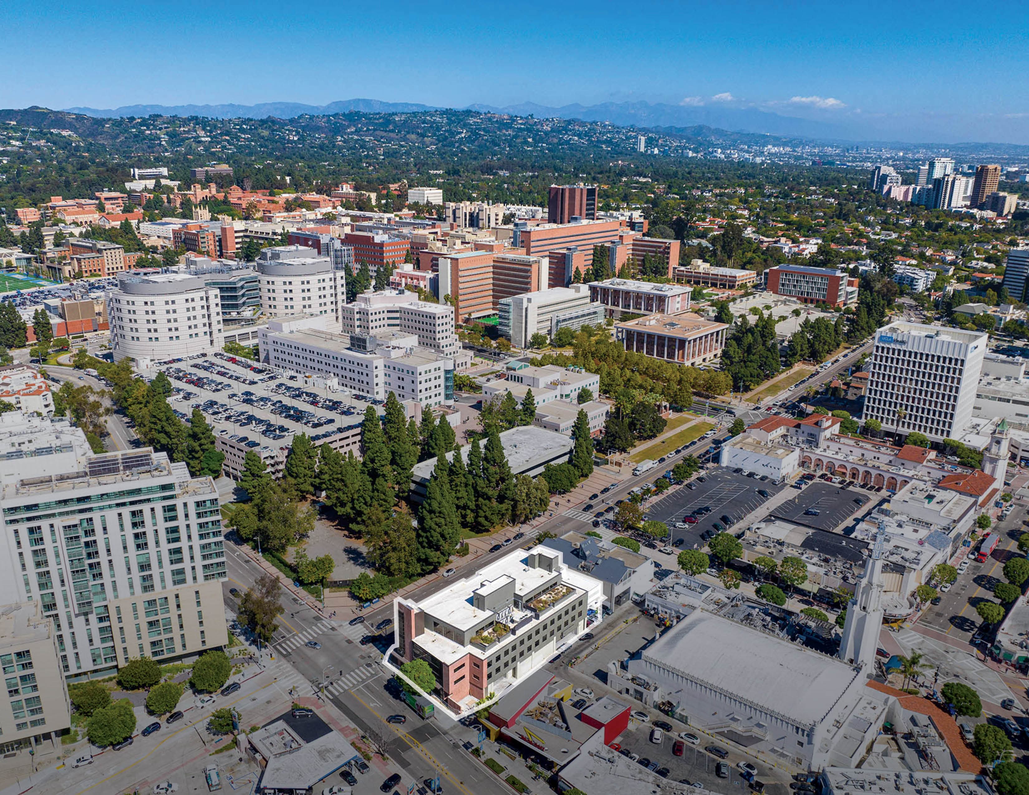 900 Gayley - Image 4