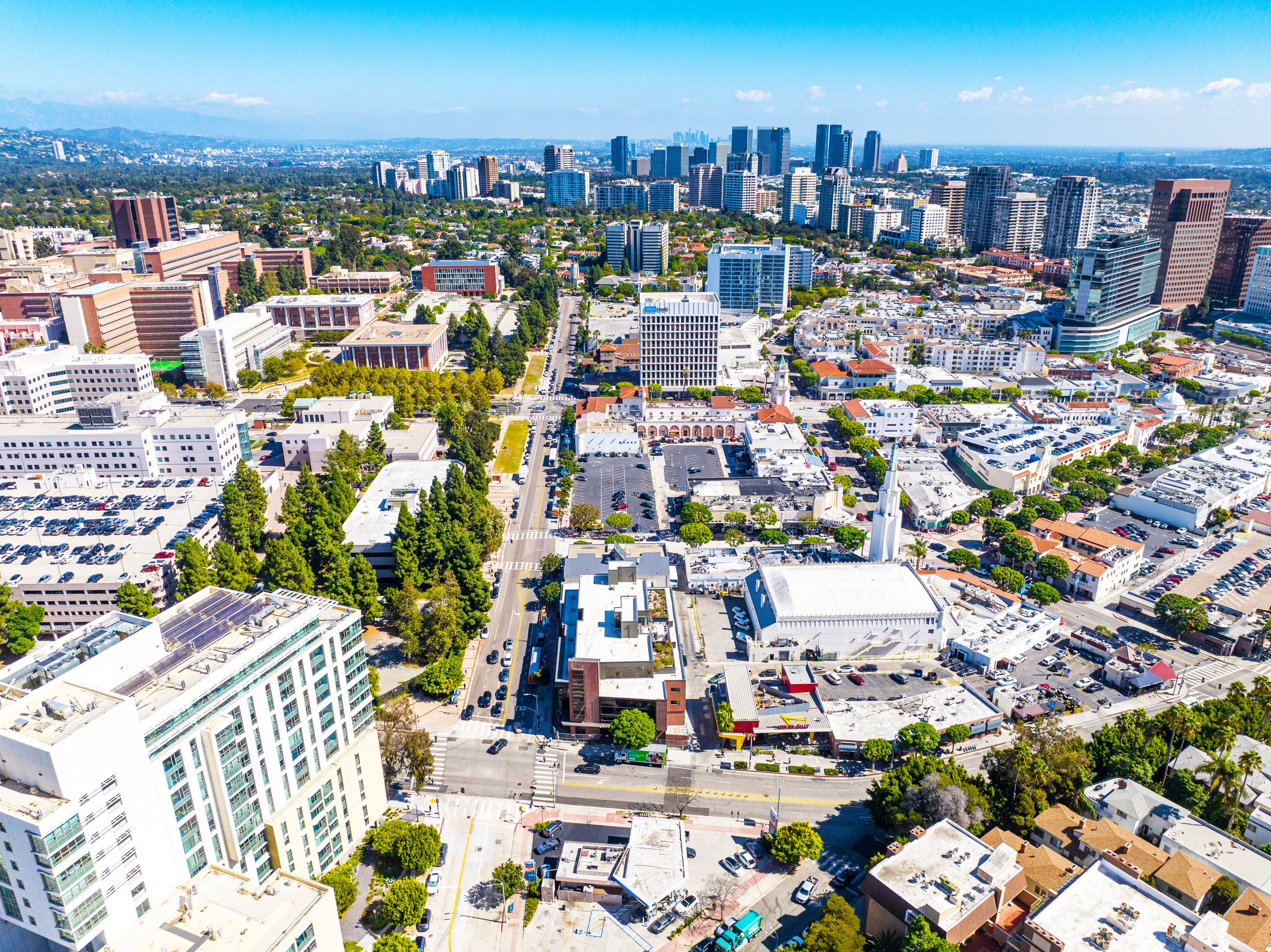 900 Gayley - Image 5